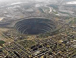 Russian Diamond Mine deepest in the world in the world 2000 ft.PNG